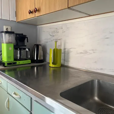 Stuga Centrala Faerjestaden Med Gangavstand Till Det Mesta Exterior photo